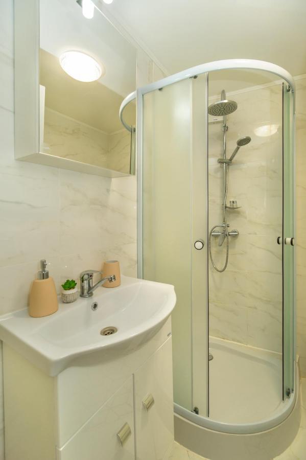 Eco Studio Brasov Luaran gambar